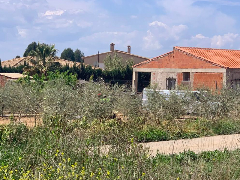 Muere un hombre de 82 años mientras manejaba una máquina de arar en Hellín (Albacete) - imagen 1