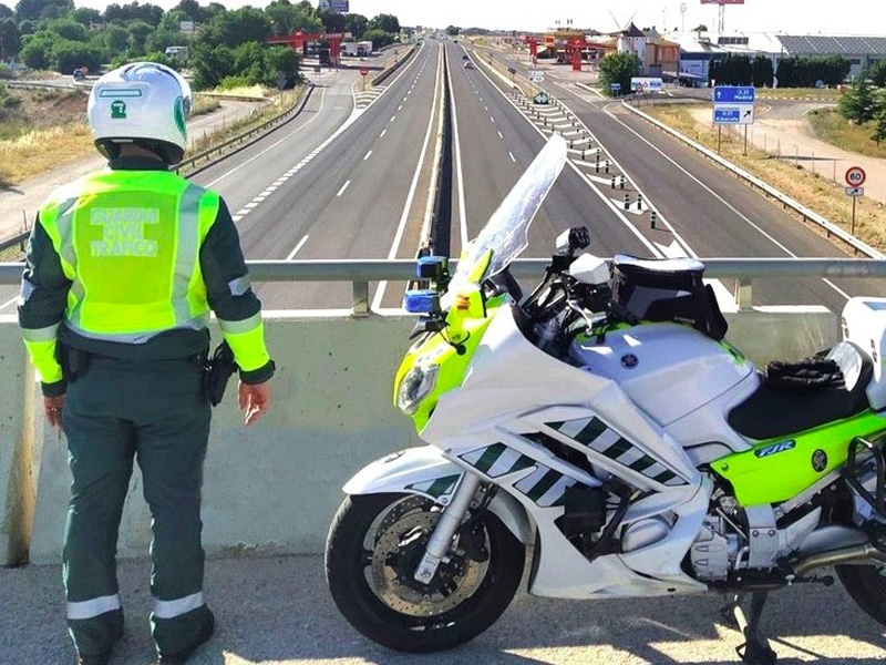 Detenido por circular ebrio unos 40 kilómetros en dirección contraria por la A-40 - imagen 1