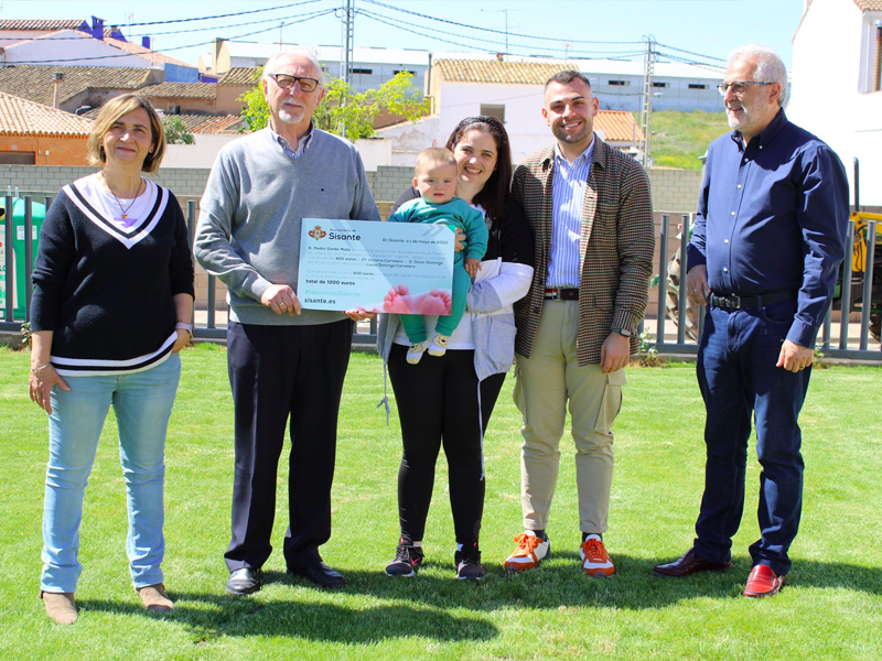 El Ayuntamiento de Sisante potencia la natalidad y el arraigo familiar con el ‘cheque bebé’ - imagen 1